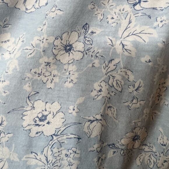 Miss Elaine 2pc Floral Bouquets Robe and Gown Set - Picture 9 of 16